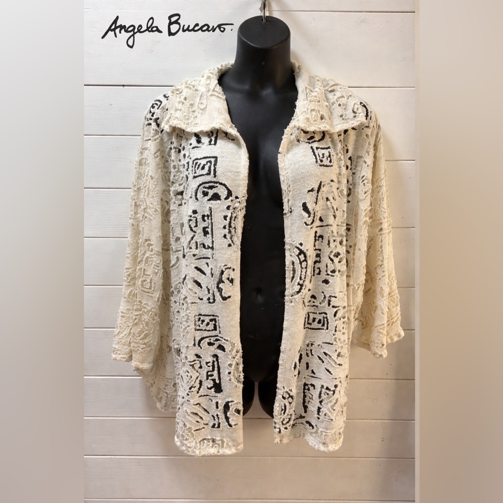 ANGELA BUCARO MONTRÉAL – Cream Openwork Knit Jacket – One Size